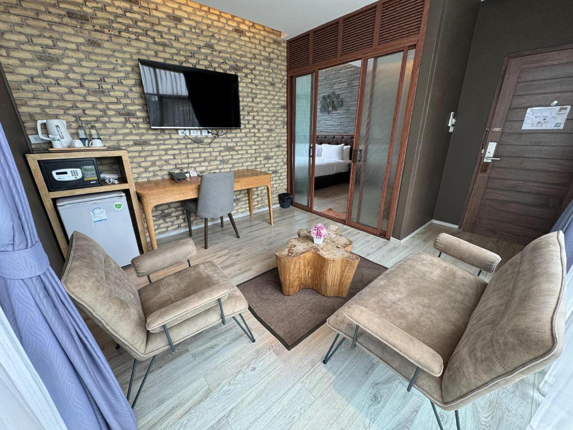 La Isla Pranburi Beach Resort Sam Roi Yot Buitenkant foto