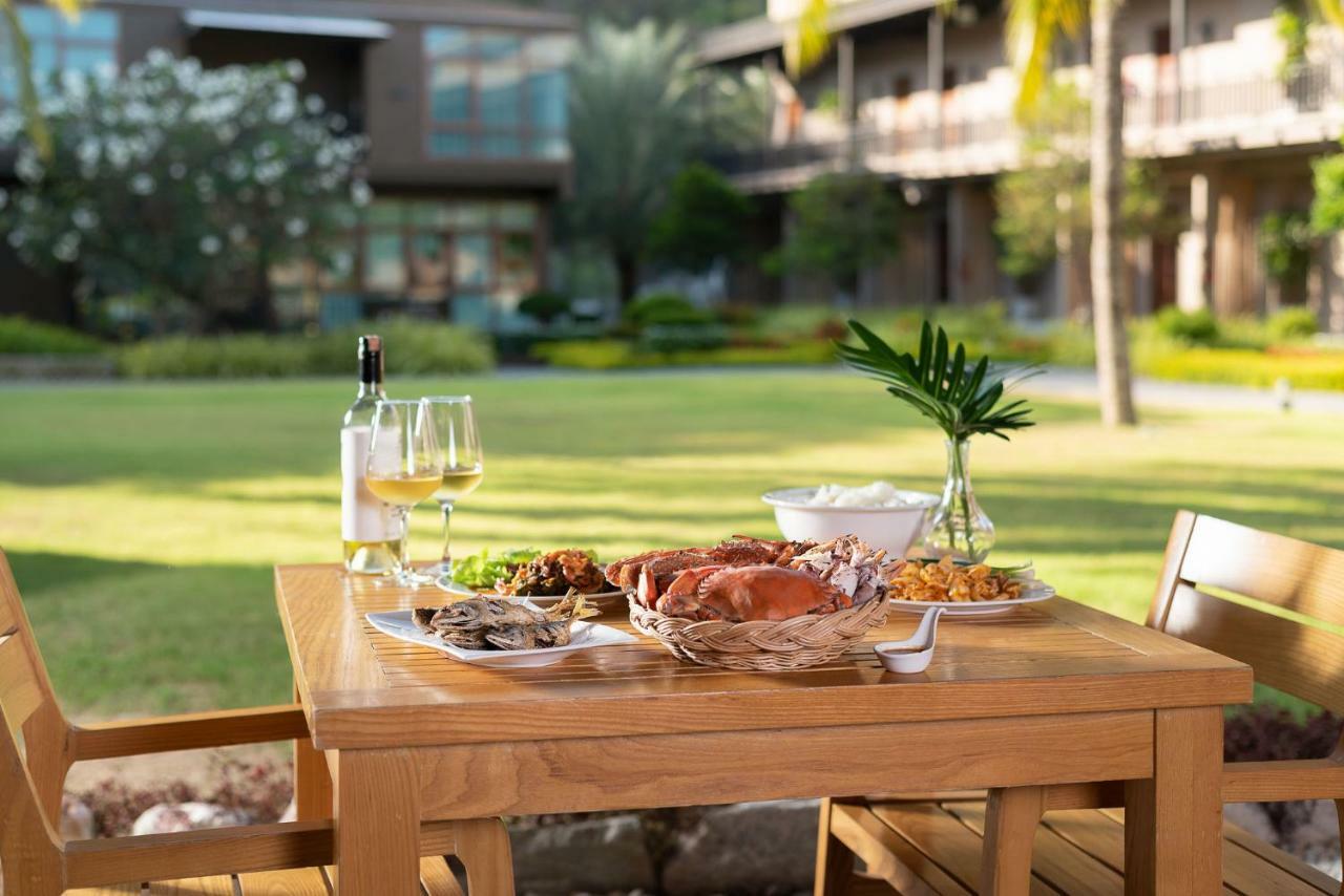 La Isla Pranburi Beach Resort Sam Roi Yot Buitenkant foto