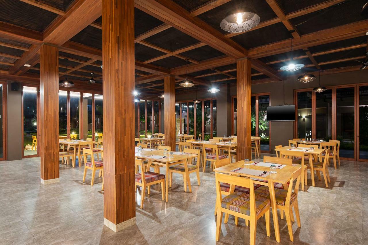 La Isla Pranburi Beach Resort Sam Roi Yot Buitenkant foto